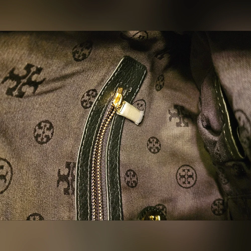 Tory Burch Thea Foldover Crossbody Bag - Picture 13 of 14